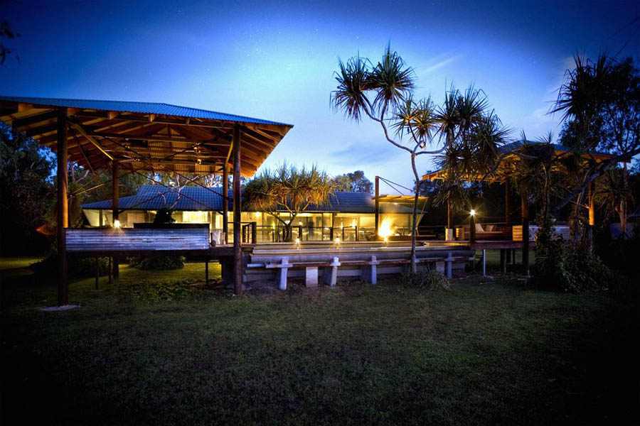 Bamurru Plains - deck and pool