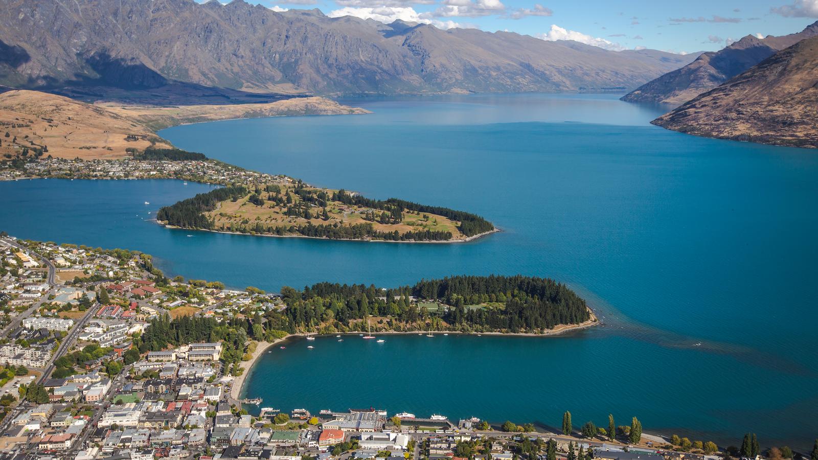 image_bestofnewzealandmountainbikingblack-sandbeaches