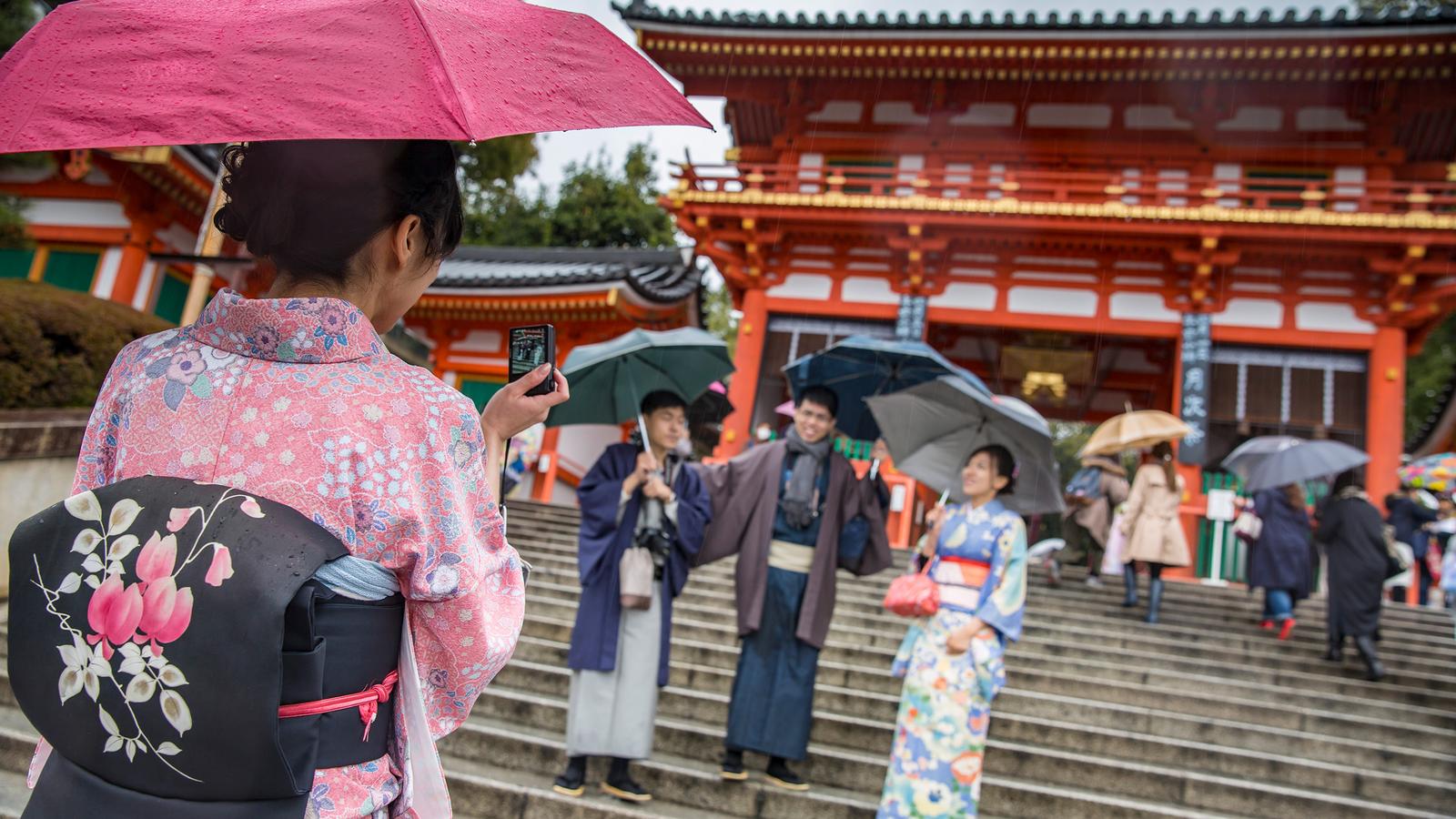 image_japantokyonightskyototemples