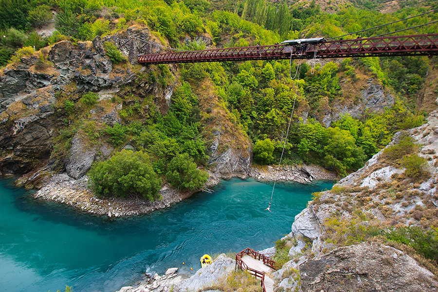 Kawarau Bridge bungee jump, Queenstown, New Zealand