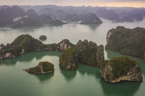 image_southeastasiafamilyjourneyhalongbayandangkorwat
