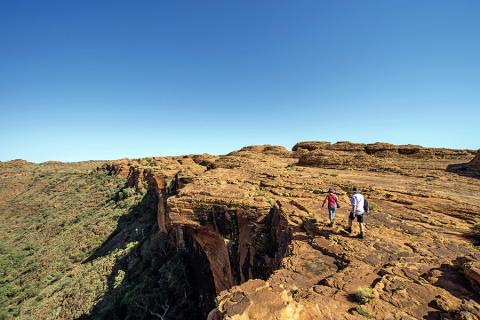 he rim of Kings Canyon is a 6km round trip walk