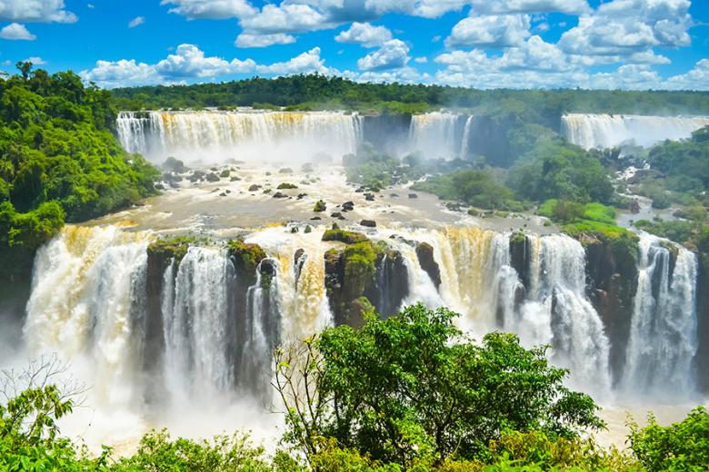 Visit the incredible cascades of Iguazu Falls | Travel Nation Visit the incredible cascades of Iguazu Falls | Travel Nation