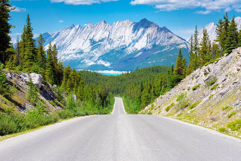 Drive through gorgeous scenery on a Canada road trip | Travel Nation Drive through gorgeous scenery on a Canada road trip | Travel Nation
