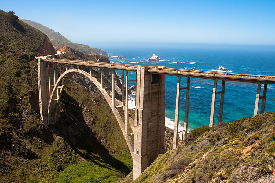 Drive along California's beautiful Pacific Coast Highway